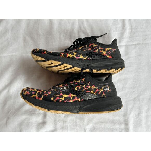 Women's Brooks Leopard Print Launch Sneakers Size 9 Black/Yellow - Picture 6 of 9